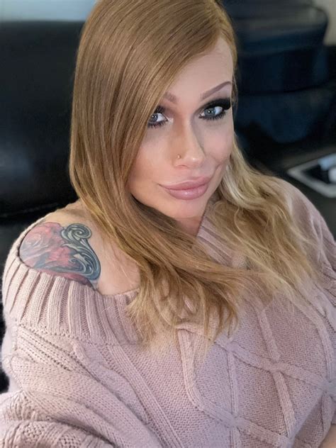 ℝ𝕒𝕧𝕖𝕟 ℝ𝕠𝕩𝕩 on Twitter: "Tattooed, Irish, trans hot wife with a southern ...
