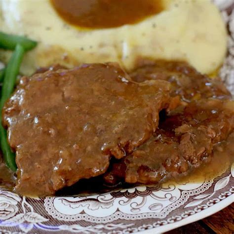 CROCK POT CUBED STEAK (+Video) | The Country Cook