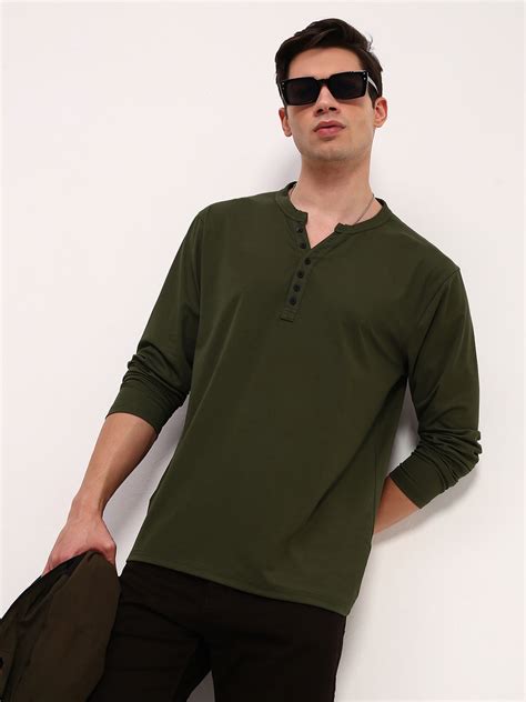 Buy Men's Green Solid Henley Neck T-Shirt Online | Showoffff