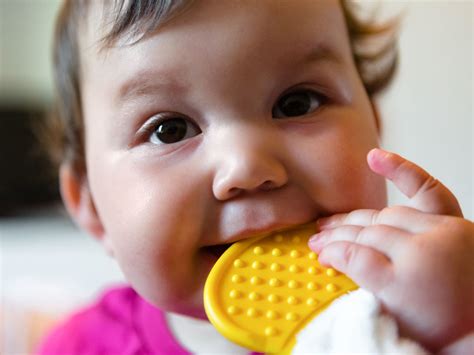 5 baby teething remedies to soothe your little one's aching gums ...
