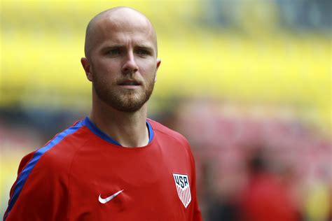 Mexico Vs U.S.: Watch Michael Bradley's Ridiculous 40-Yard Chip in ...