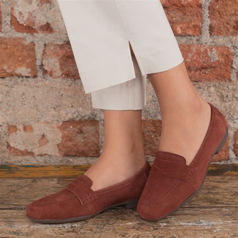 Buy Wine Women's Loafers - The Suave Wine | Tresmode