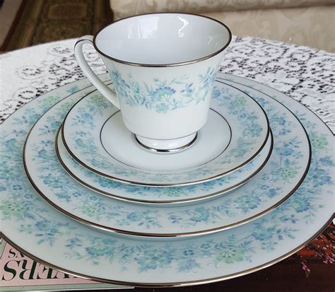 Service for 4 Noritake Milford 20 Piece Fine Dinnerware Set High-End ...
