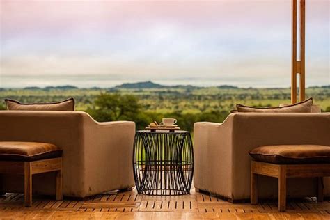 Serengeti Accommodation | Africa Barefoot Safaris