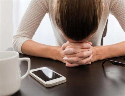Is Your Career Ruining Your Relationship? | Femina.in