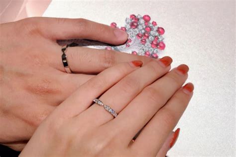 对戒怎么戴 男女对戒戴哪个手指上 - 中国婚博会官网
