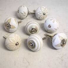 pomelli vintage set of 8 white beige shabby chic flower stripe pomelli vintage set of 8 white beige shabby chic flower stripe