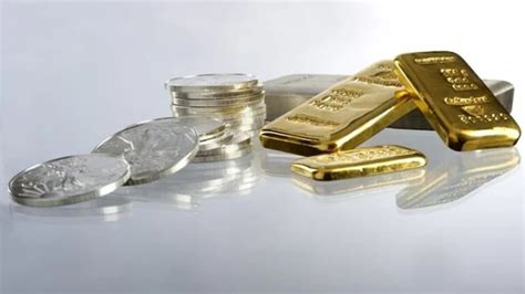 Gold, silver prices today: Precious metals witness dip on MCX | Check ...
