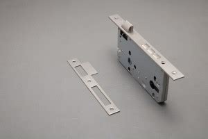 Zuma Brass Glossy Smart Lock Price in India - Buy Zuma Brass Glossy ...