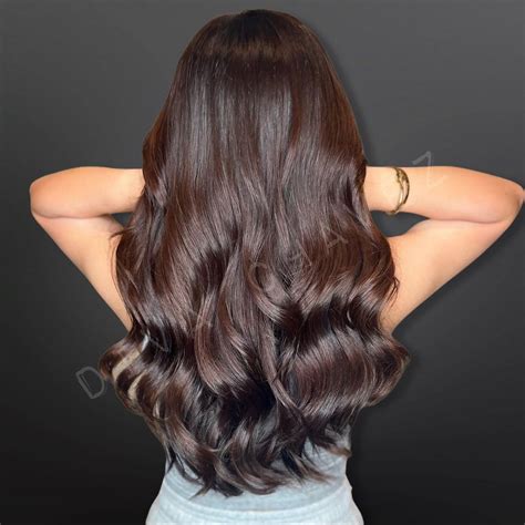 35 Long-Layered Wavy Haircuts for a Feminine Look - Hood MWR