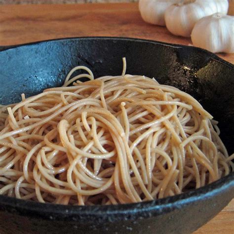 Whole-Wheat Spaghetti with Garlic & Olive Oil Recipe - Scott Hocker