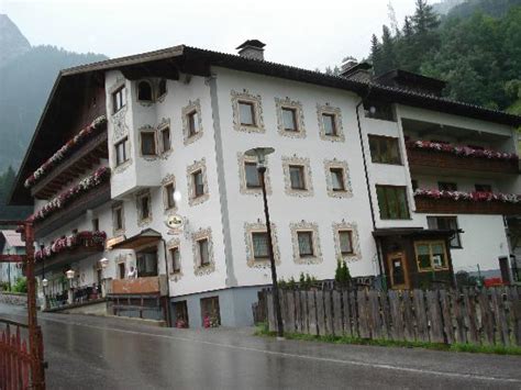 HOTEL GRISSEMANN (Flirsch) - Guesthouse Reviews, Photos, Rate ...