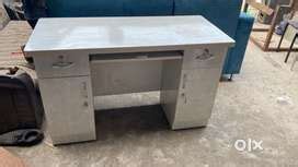 Computer Table - Buy & Sell Used Furniture in India | OLX