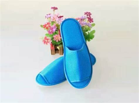 拖鞋系列-产品中心 - 扬州三正旅游用品有限公司