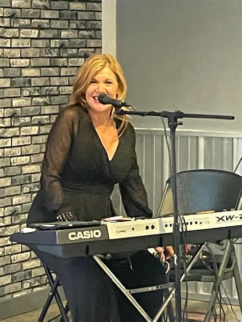 Suzi Marsh live, 827 promenade, Bay Port, MI, 12 April 2024 | AllEvents