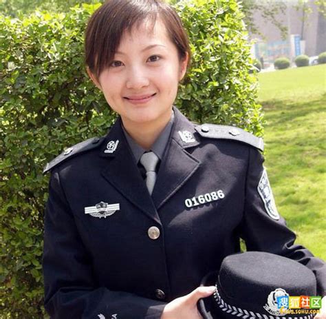 中国最漂亮的女警察(组图)-搜狐教育