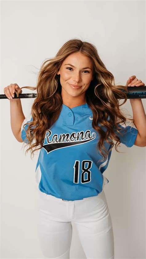 27 Softball Media Day Poses ideas