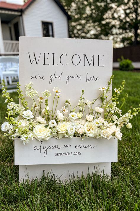 Green and white rustic wedding flowers – Artofit