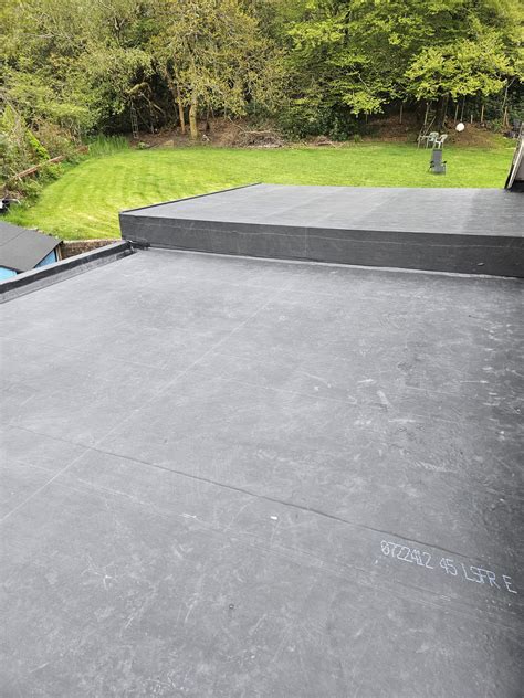 Rubber Flat Roofing Edinburgh | EPDM Rubber Roof