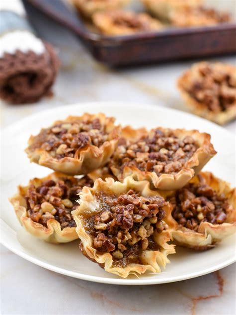 Mini Phyllo Pecan Tarts with Maple Syrup - My Sweet Precision