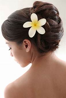 Hawaiian Hairstyles For Hair by 3 Quot Plumeria Hawaiian Flower Hair Clip Hawaiian Hairstyles For Hair