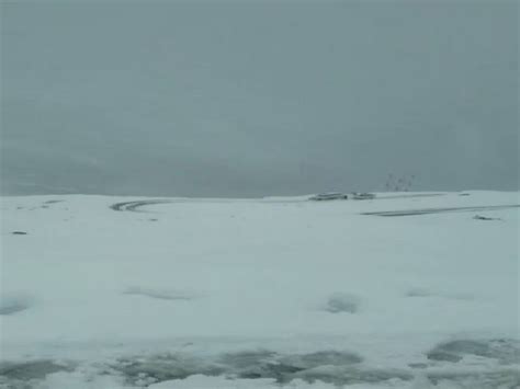 Himachal: Rohtang pass receives six inches snowfall, SDM Manali issues ...