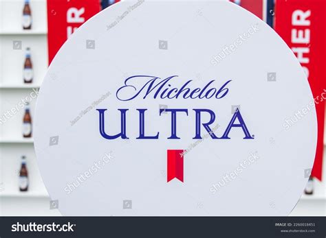 Michelob Ultra Logo