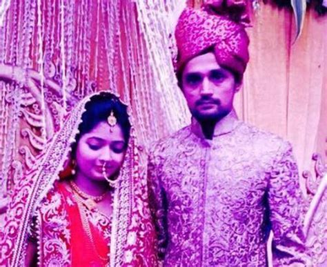 Who is Shahbaz Nadeem's Wife Saman Akhtar