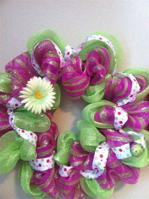 Spring Mesh Wreaths Tutorial 的图像结果