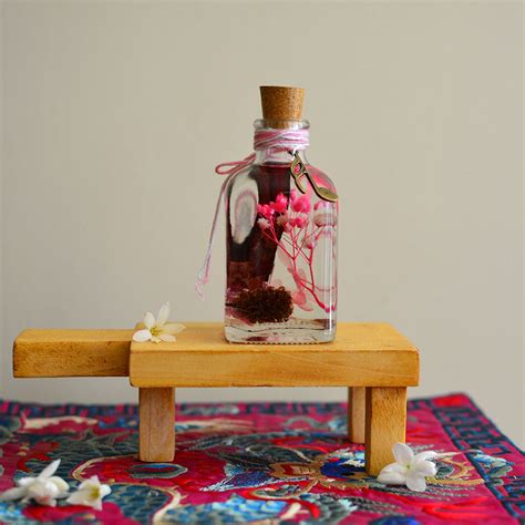 Adverse Allure Preserved Flower Tabletop \| Dark Floral Decor – myBageecha