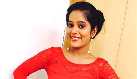 Telugu TV anchor kills self