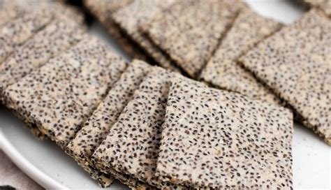 Discover the Top 8 Health Benefits of Eating Chia Seeds - lifeberrys.com