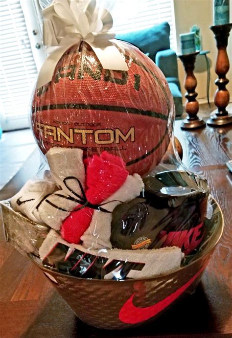 Pin by Lynn Scott-White on Basketball Banquet | Diy valentines day ...