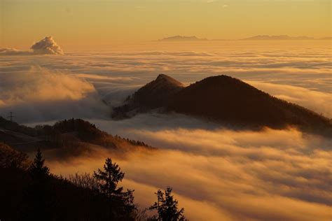 Why Clouds Move and How Fast Do They Go? | Daily Science Journal