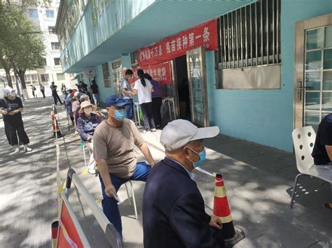 西宁市城北区：多措并举推进60岁以上居民疫苗接种工作_新华网