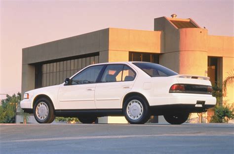 Nissan Maxima 1990 - reviews, prices, ratings with various photos