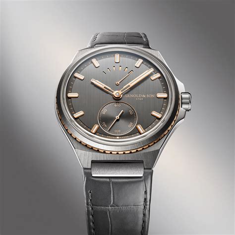 LONGITUDE TITANIUM 5°W EDITION • MRK