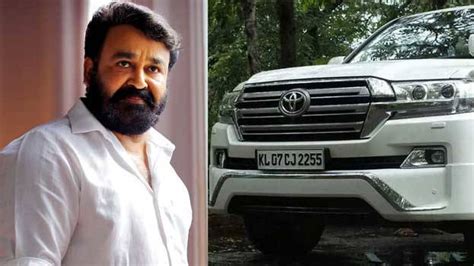 ലാലേട്ടന്റെ ഒന്നര കോടിയുടെ ലാൻഡ് ക്രൂസർ, എമ്പുരാനിൽ ഏത് വണ്ടിയെന്ന് ...