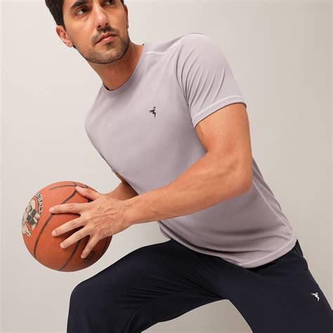 Men Solid Slim Fit Crew Neck T-shirt with TECHNO COOL+