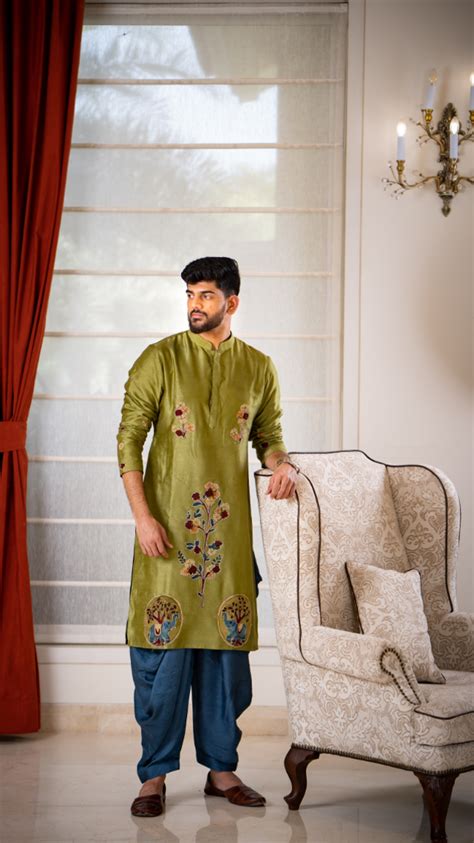 GREEN FLORAL KURTHA SET WITH ELEPHANTS – Aindhri by Mahitha