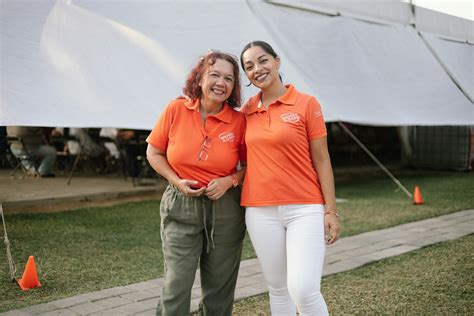 How To Do Volunteer Work in Spanish - Smiles Movement