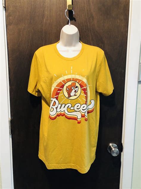 Buc-ees Mustard Yellow T-Shirt Retro Logo Unisex Adul… - Gem