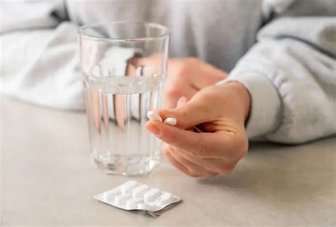 Ibuprofen Addiction: Signs, Overdose, Side Effects & Recovery