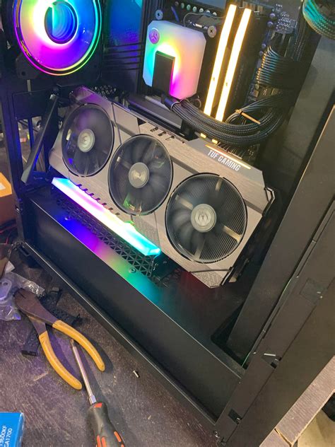 Alienware R14 Vertical GPU Mount 的图像结果