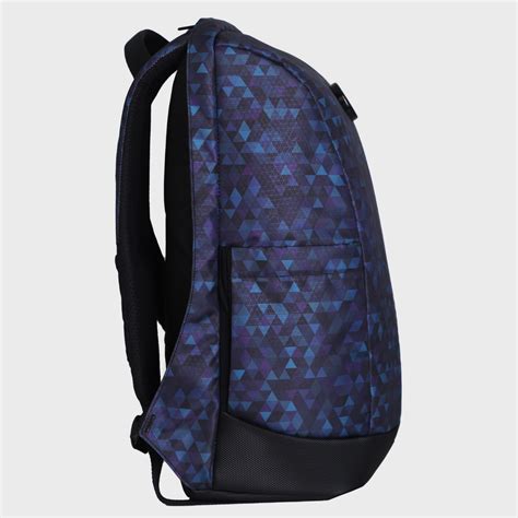 College Bags - Buy Backpacks for Women, Girls & Men | Arctic Fox