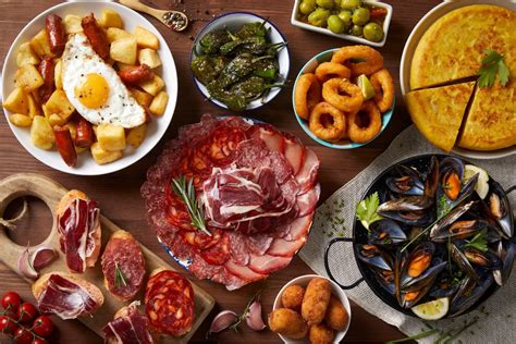 How to Host a Spanish Themed Dinner Party: Tips for an Unforgettable ...