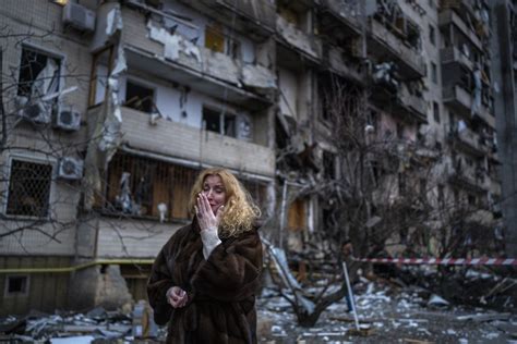 Putin asks Ukraine's army to topple govt as Russian troops close in on ...