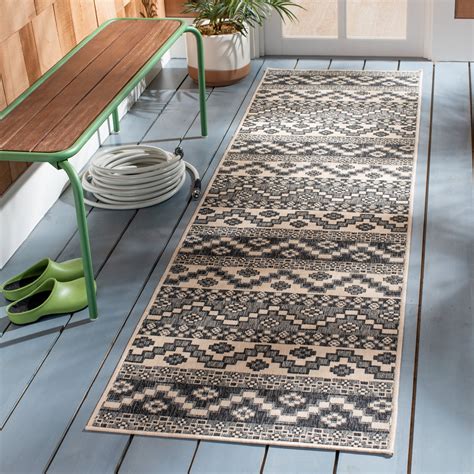 SAFAVIEH Veranda Luwig Southwestern Indoor/Outdoor Runner Rug, 2'3" x 6 ...