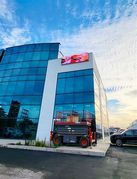 Outdoor LED Signs 的图像结果