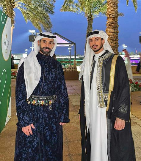 Saudi Arabian male traditional clothing | Traditional outfits, Clothes ...